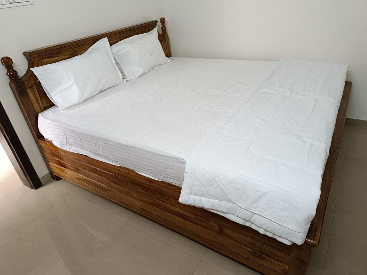 Apartment 1bhk Service 19 *