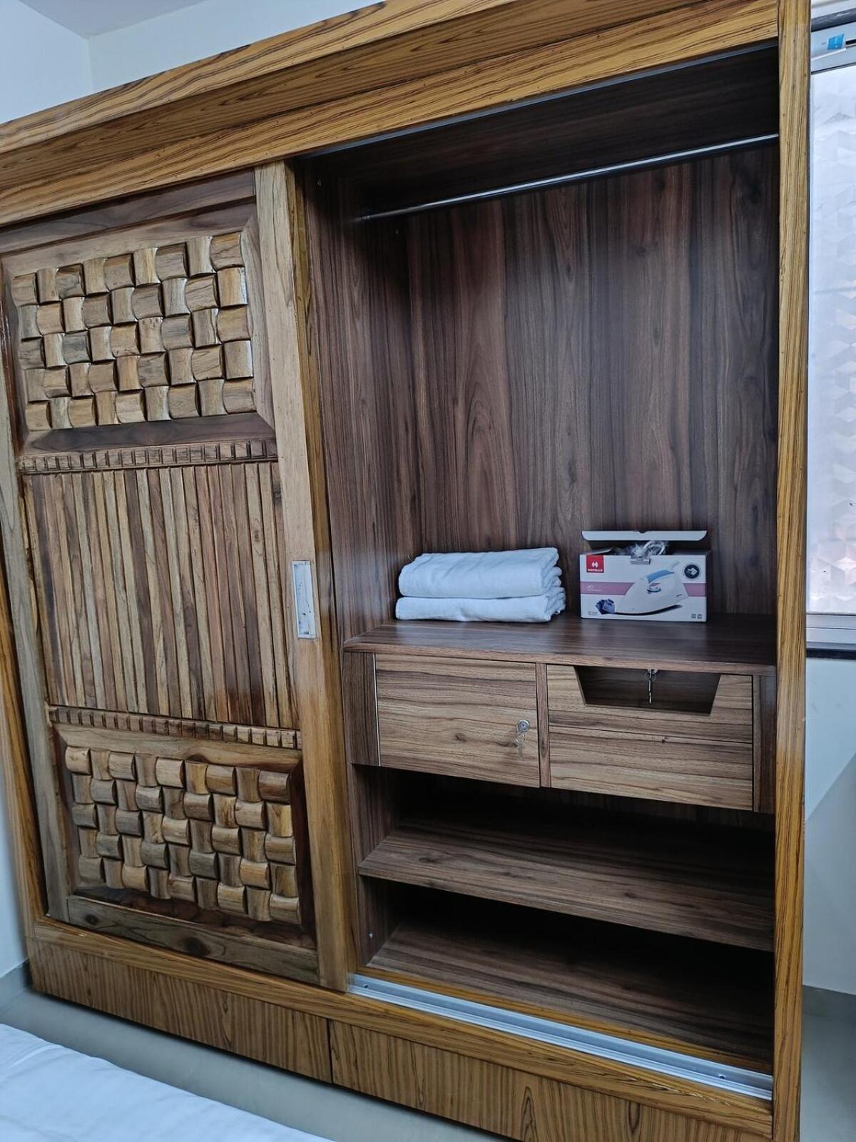 Apartment 1bhk Service 19 *